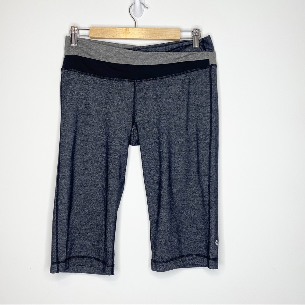 Lululemon size 10 Groove Crop Pants Gray Black